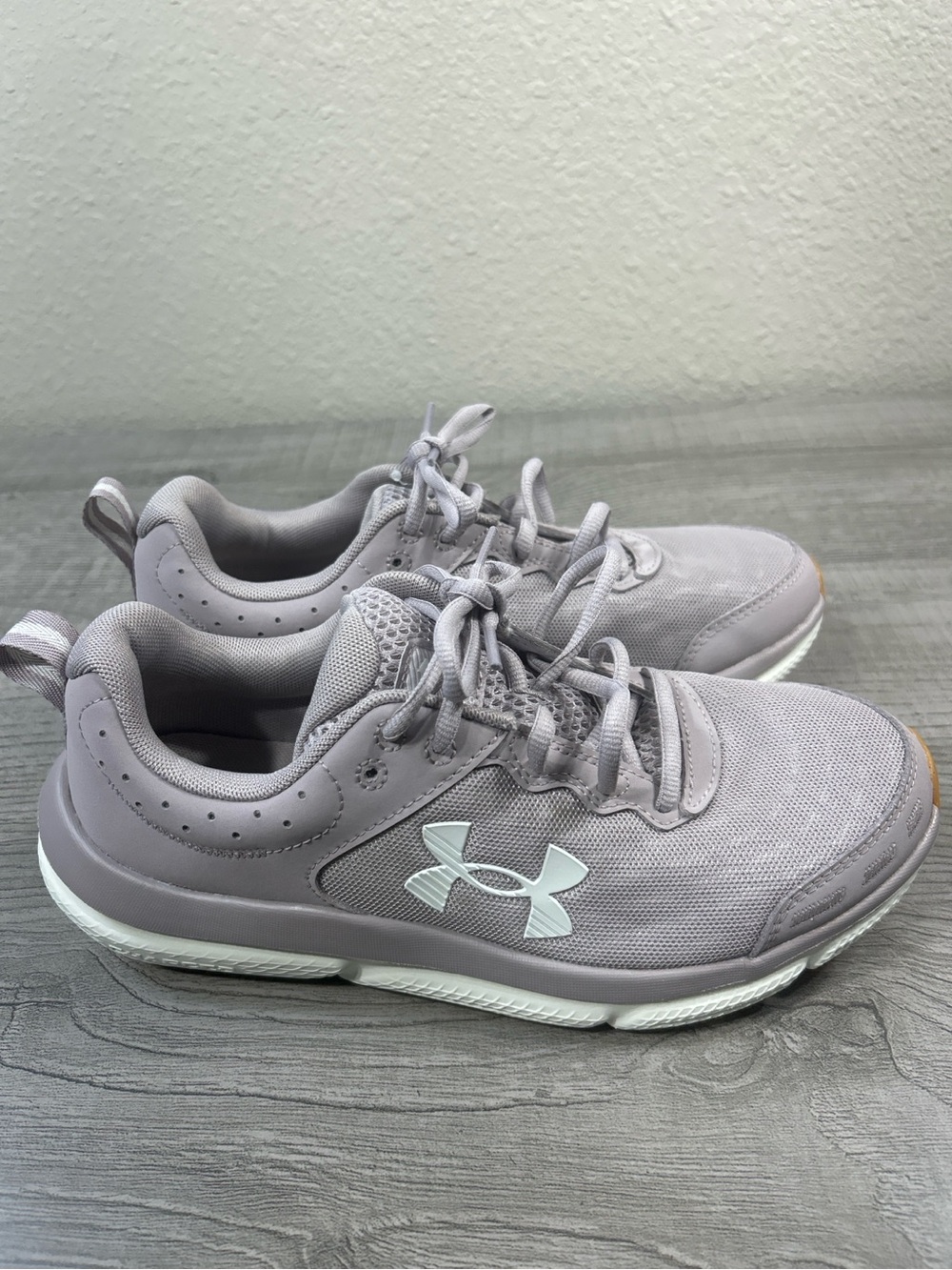 Under Armour Charged Lavender Running Sneakers Women’s Size 9 - Picture 8 of 11